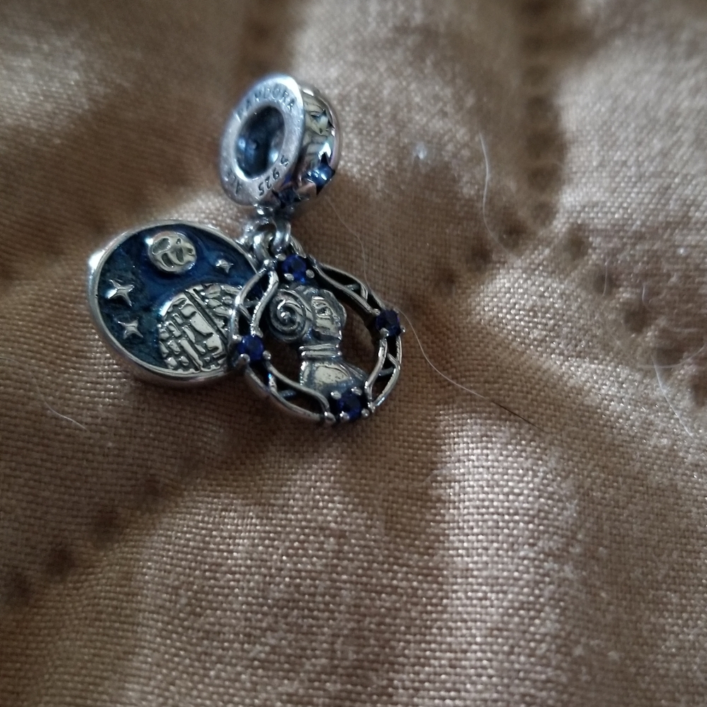 Pandora Star Wars Princess Leia Double Dangle Char - Picture 7 of 11